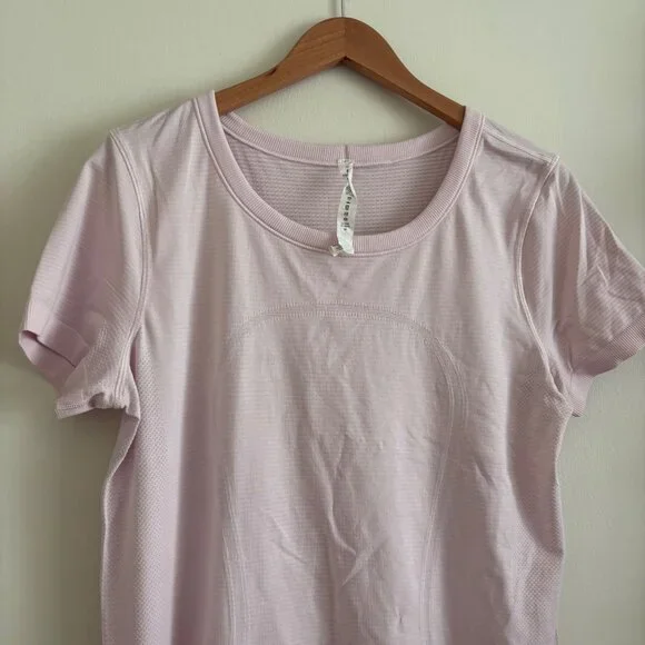 Lululemon Athletic Swiftly Tech Relaxed Short Sleeve Shirt Pink Women’s Size 10 - Picture 3 of 8